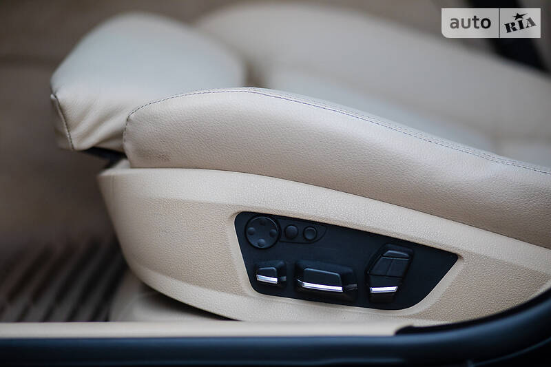 Седан BMW 5 Series 2011 в Дніпрі