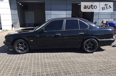 Седан BMW 5 Series 1990 в Одессе