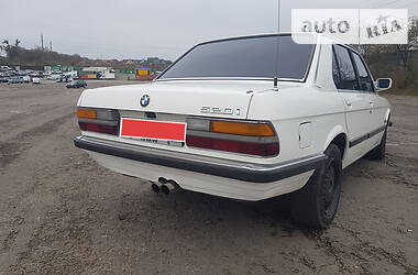 Седан BMW 5 Series 1982 в Ровно