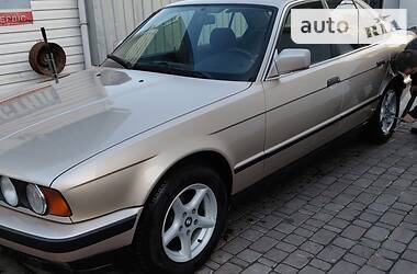 Седан BMW 5 Series 1992 в Киеве