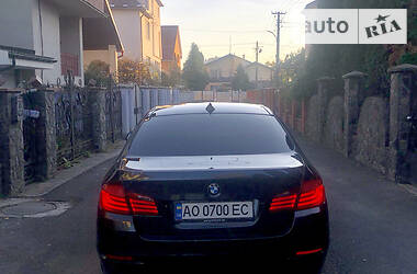 Седан BMW 5 Series 2011 в Мукачево