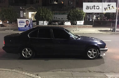 Седан BMW 5 Series 1988 в Славянске