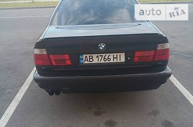 Седан BMW 5 Series 1994 в Виннице