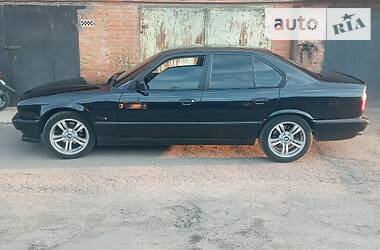 Седан BMW 5 Series 1994 в Виннице