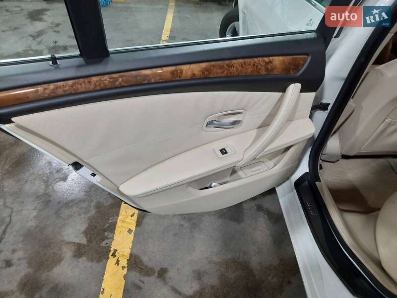 Седан BMW 5 Series 2008 в Одессе