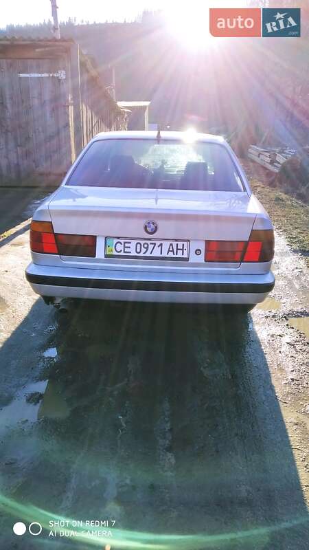 Седан BMW 5 Series 1990 в Черновцах