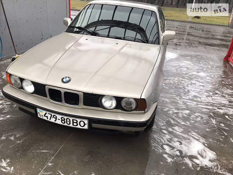 Седан BMW 5 Series 1991 в Луцке