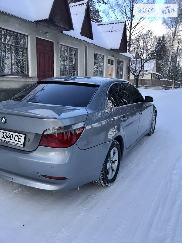 Седан BMW 5 Series 2004 в Рокитном