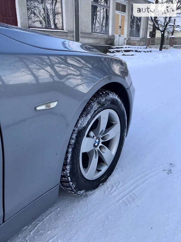 Седан BMW 5 Series 2004 в Рокитном