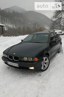 Седан BMW 5 Series 1999 в Рахове