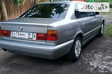 Седан BMW 5 Series 1989 в Кадиевке
