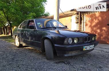 Седан BMW 5 Series 1991 в Кривом Роге