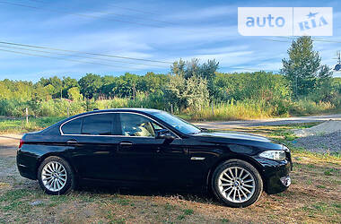 Седан BMW 5 Series 2012 в Днепре