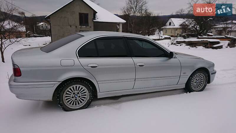 Седан BMW 5 Series 2002 в Коломые