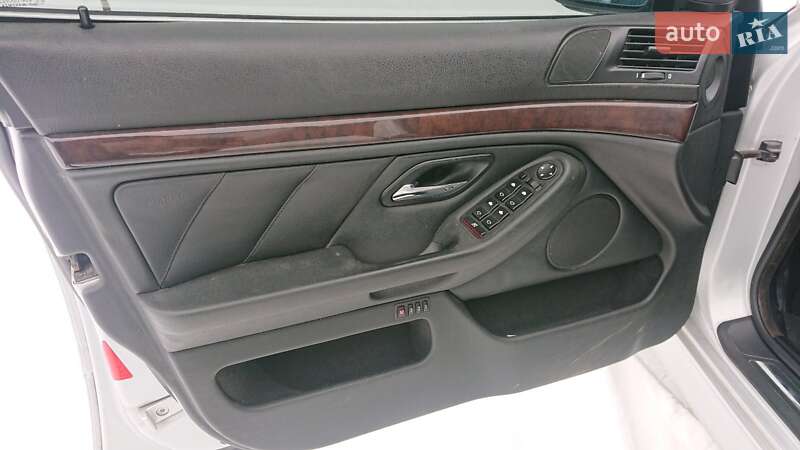 Седан BMW 5 Series 2002 в Коломые