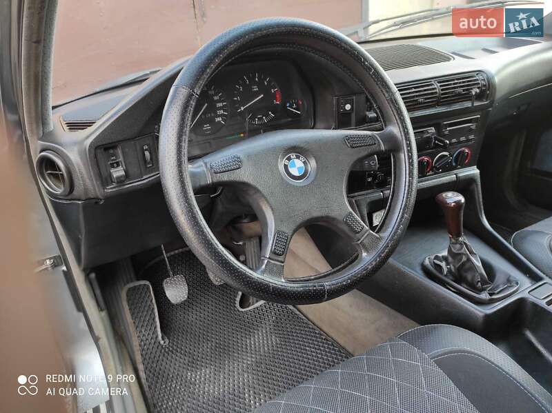 Седан BMW 5 Series 1989 в Вінниці