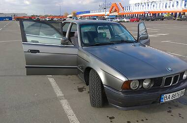 Седан BMW 5 Series 1990 в Львове