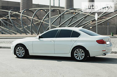 Седан BMW 5 Series 2012 в Днепре