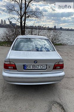 Седан BMW 5 Series 2002 в Дніпрі