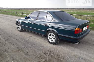 Седан BMW 5 Series 1992 в Рокитном