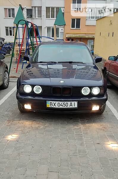 Седан BMW 5 Series 1992 в Хмельницком