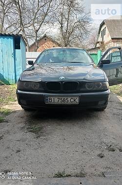 Седан BMW 5 Series 2000 в Гадяче