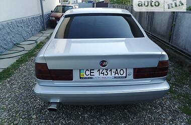 Седан BMW 5 Series 1988 в Черновцах