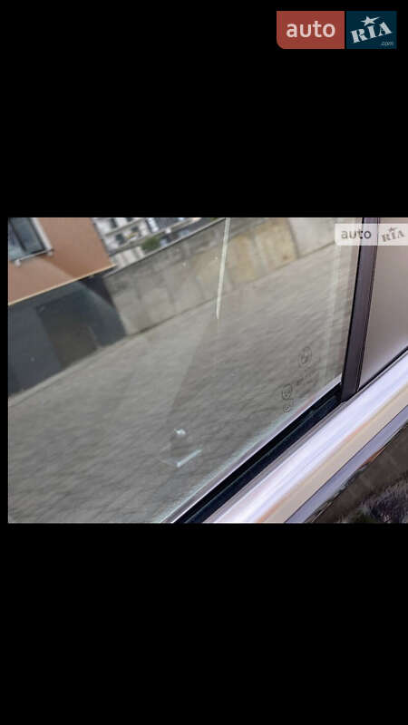 Седан BMW 5 Series 2011 в Івано-Франківську