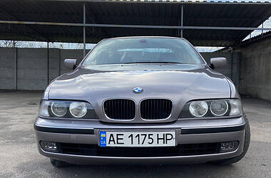 Седан BMW 5 Series 2000 в Каменском