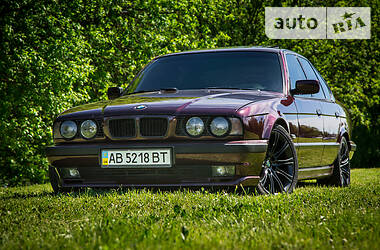 Седан BMW 5 Series 1992 в Виннице
