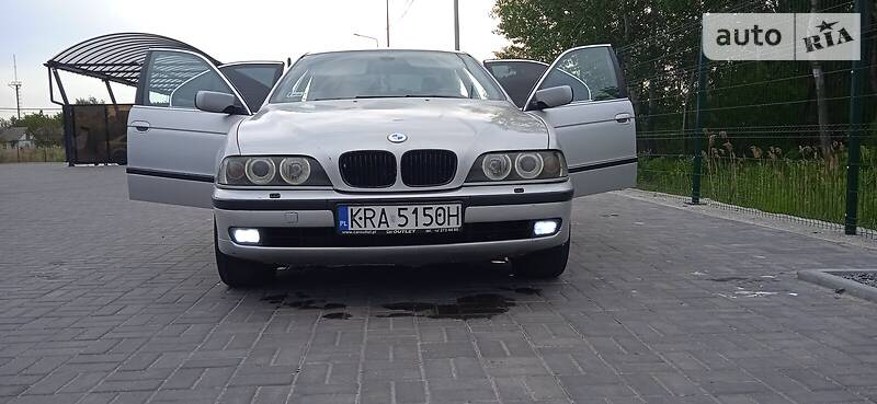 Седан BMW 5 Series 1999 в Днепре