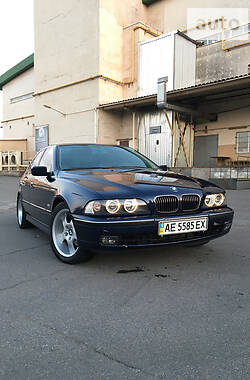 Седан BMW 5 Series 1998 в Кривом Роге