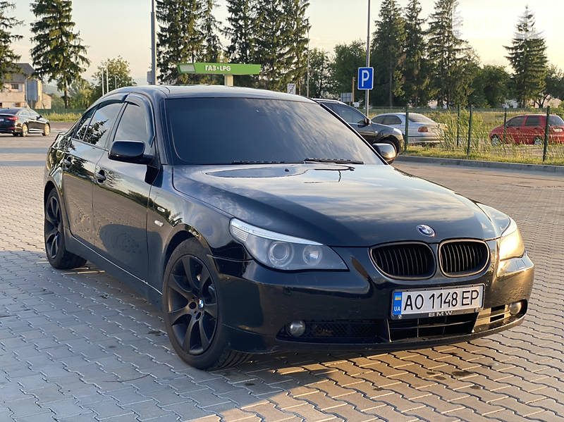 Седан BMW 5 Series 2004 в Коломые