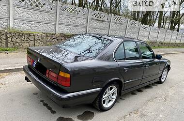 Седан BMW 5 Series 1990 в Херсоні