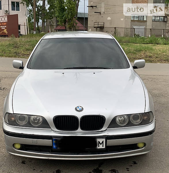 Седан BMW 5 Series 2000 в Черноморске