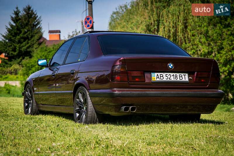 Седан BMW 5 Series 1992 в Виннице