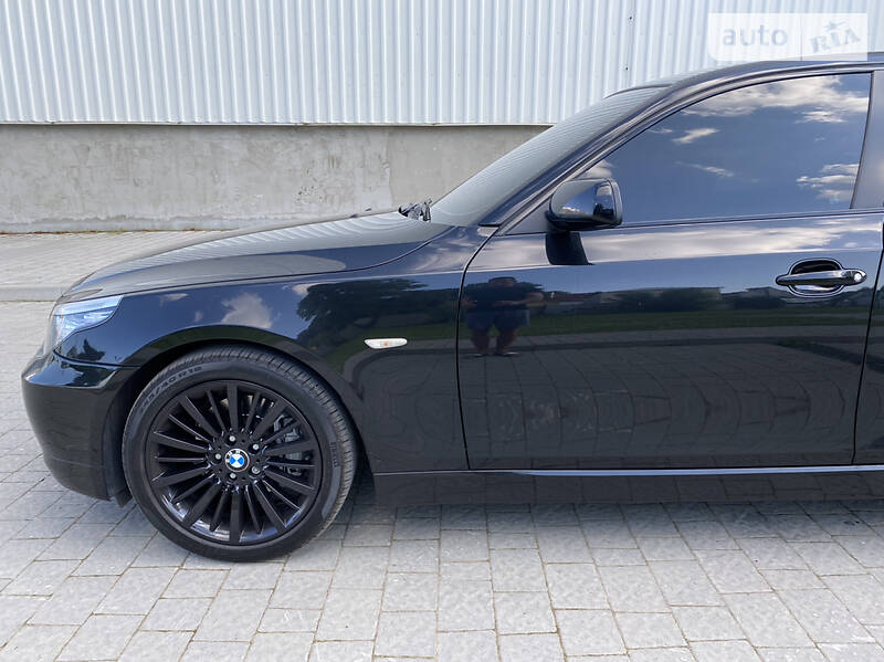 Седан BMW 5 Series 2008 в Львові