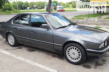 Седан BMW 5 Series 1988 в Харькове