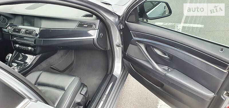 Седан BMW 5 Series 2011 в Львові