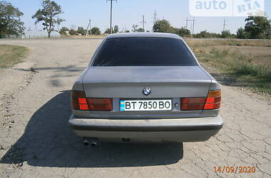 Седан BMW 5 Series 1993 в Геническе