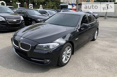 Седан BMW 5 Series 2012 в 