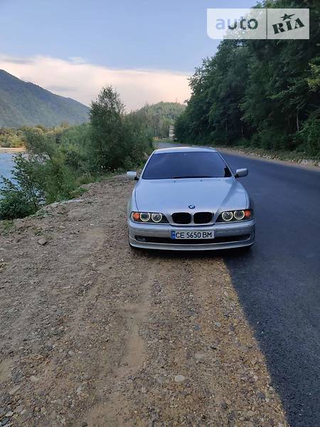 Седан BMW 5 Series 2000 в Чернівцях