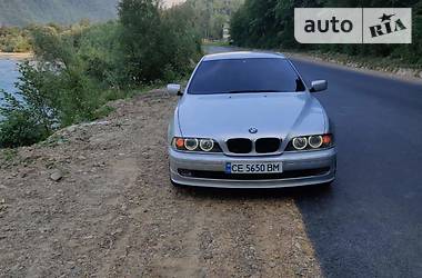 Седан BMW 5 Series 2000 в Черновцах