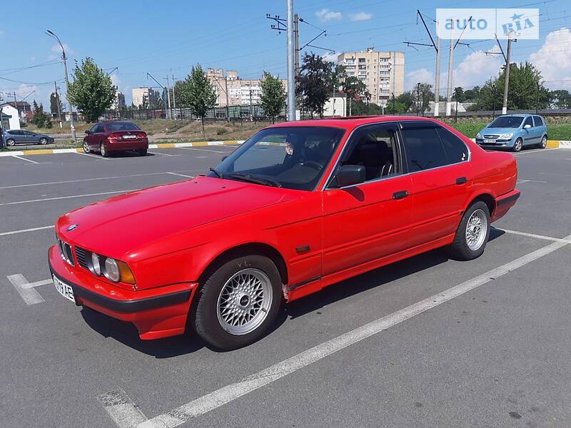 Седан BMW 5 Series 1991 в Петропавловской Борщаговке