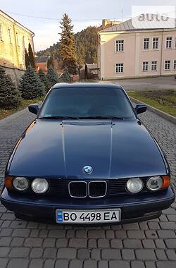 Седан BMW 5 Series 1988 в Кременце