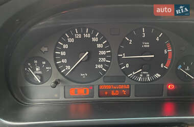 Седан BMW 5 Series 2001 в 