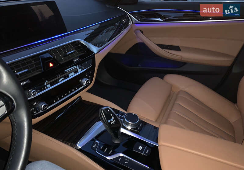 Седан BMW 5 Series 2018 в Ровно фото 40 Седан BMW 5 Series 2018 в Ровно
