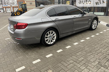 Седан BMW 5 Series 2014 в Львові