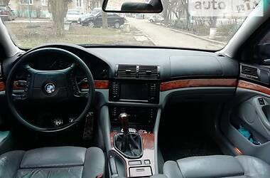 Седан BMW 5 Series 2000 в Запоріжжі