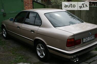 Седан BMW 5 Series 1992 в Киеве